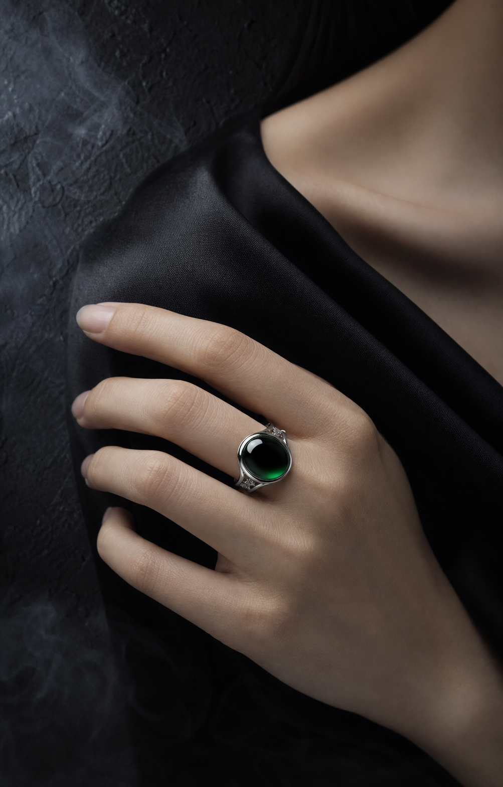 Deep green-black natural Feicui ring from the Night Mist collection