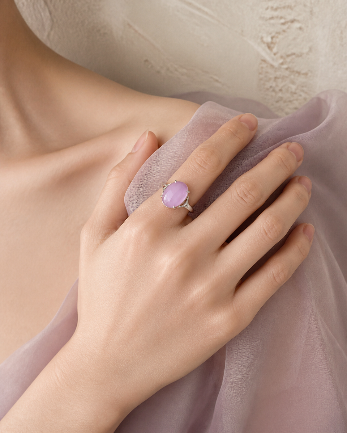 Lavender-pink natural Feicui ring from the Spring Veil collection